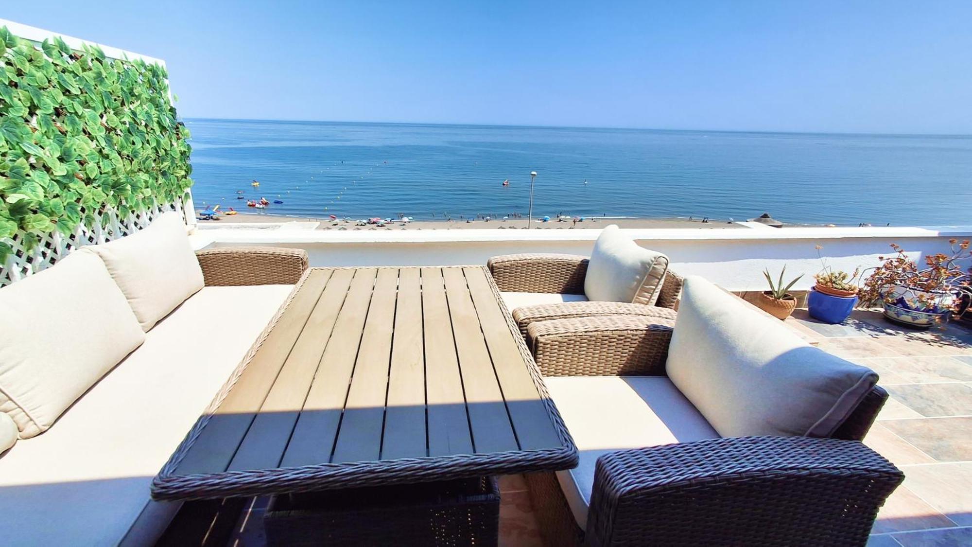 Sun, Beach, Views, And Relaxation Appartement *
